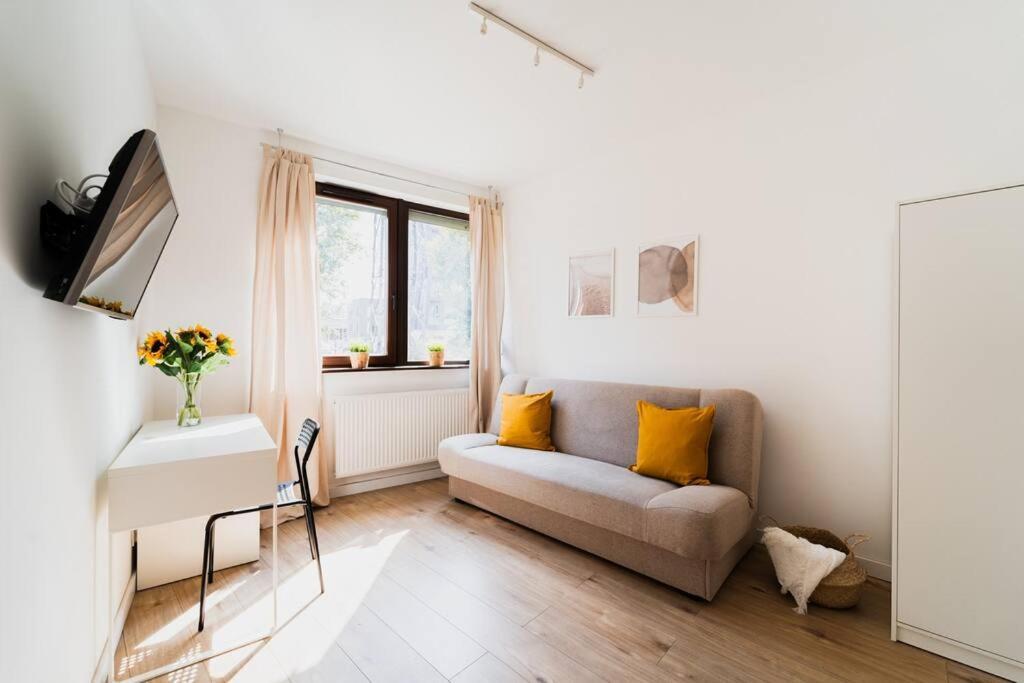 City Center - 3 Rooms - New Building - Private Parking Place - Garage Wroclaw Bagian luar foto