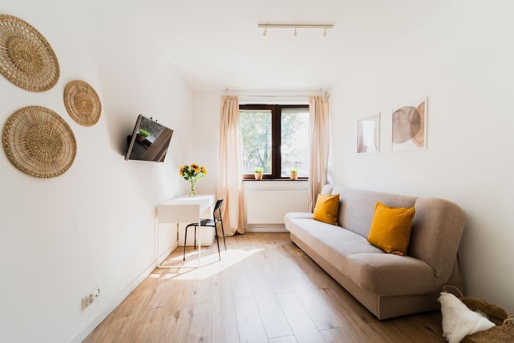 City Center - 3 Rooms - New Building - Private Parking Place - Garage Wroclaw Bagian luar foto